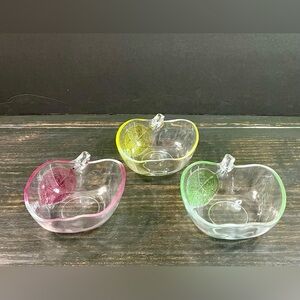 VTG  Set of 3 Apple Shaped Glass Bowls Colored Leaves Edge KIG Indonesia